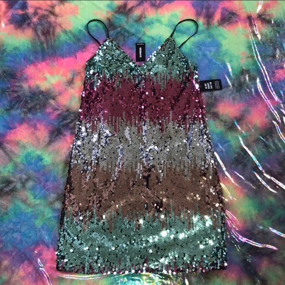 EXPRESS Sequin Dress - Picture 5 of 9